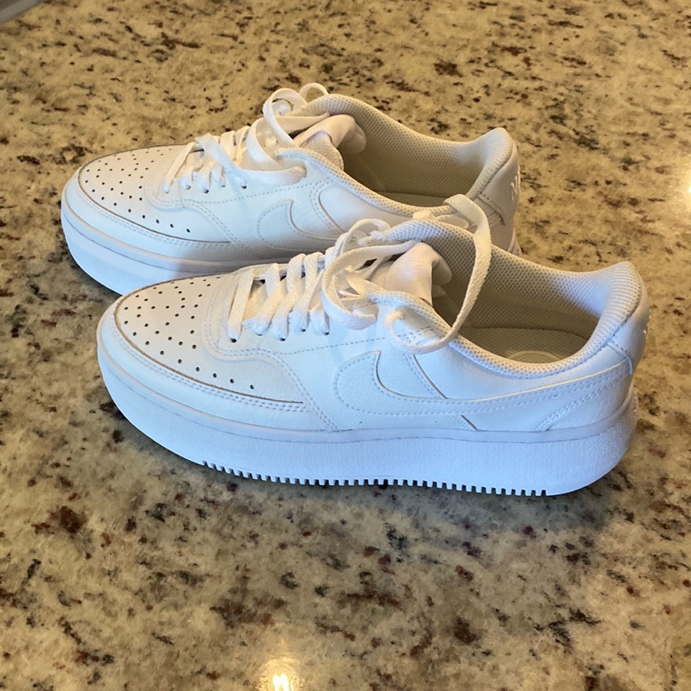 Nike Court Ulta vision